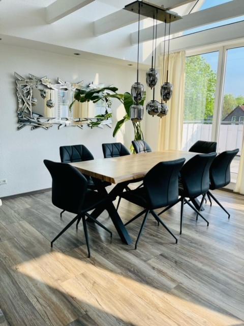 ווילהלמסהאבן Apartment 160Qm 5 Schlafzimmer 1 Wohnzimmer Terrasse Und Balkon מראה חיצוני תמונה