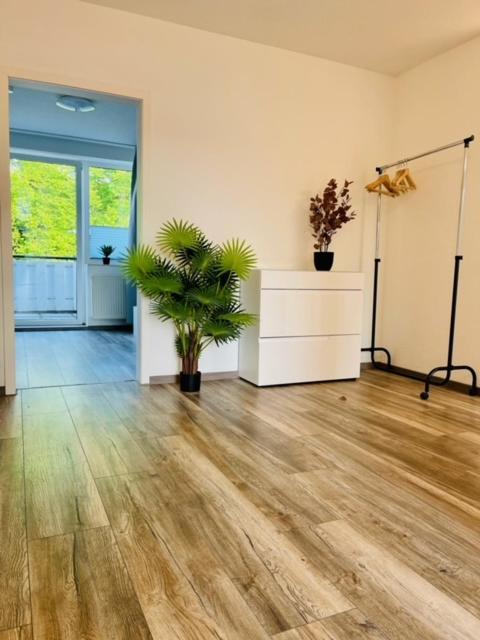 ווילהלמסהאבן Apartment 160Qm 5 Schlafzimmer 1 Wohnzimmer Terrasse Und Balkon מראה חיצוני תמונה